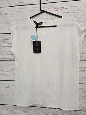 Montgomery Post Cheryl Airette White Blouse Size Medium NWT